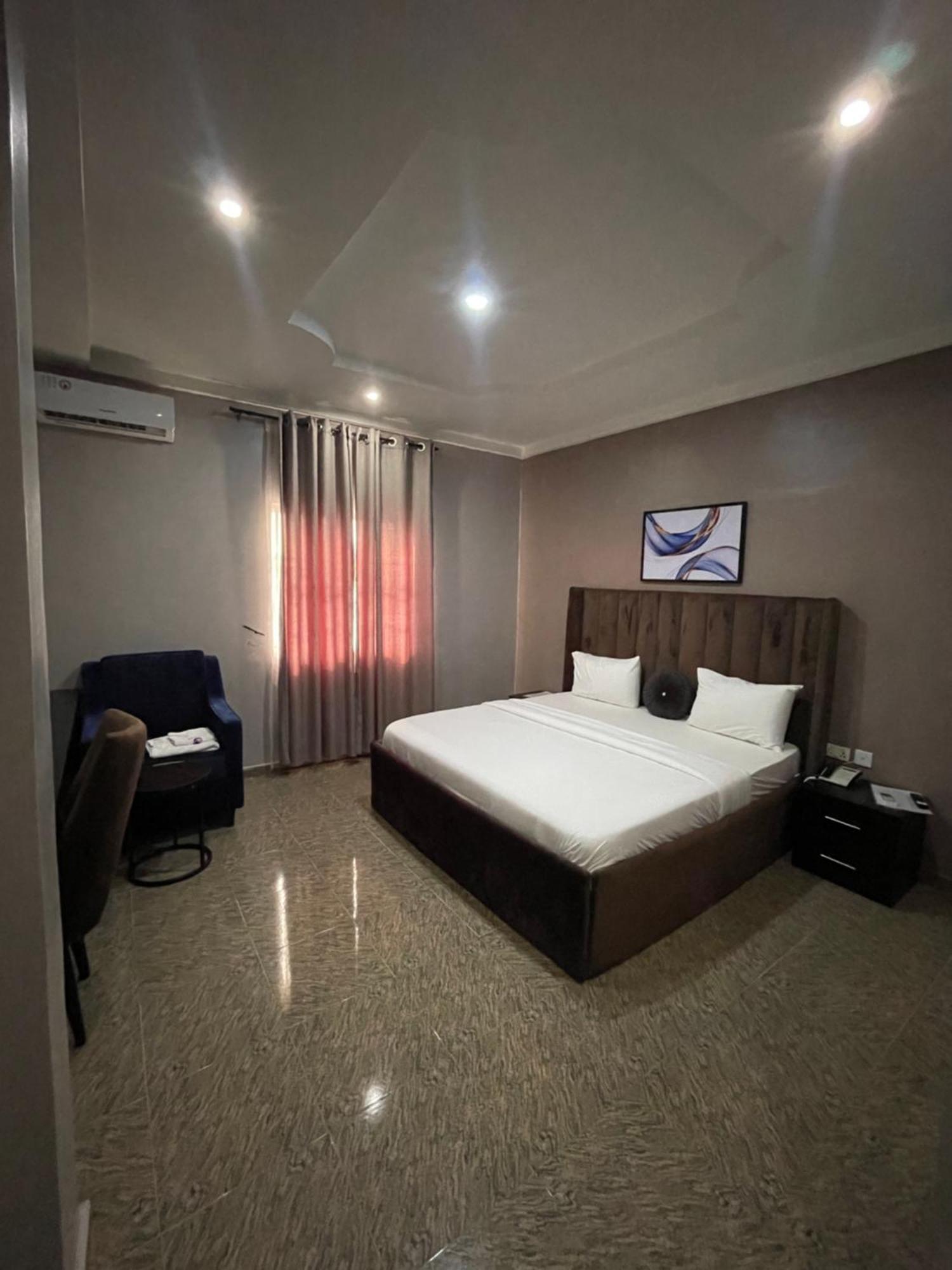 Nexus Xpress Hotel Абуджа Екстер'єр фото