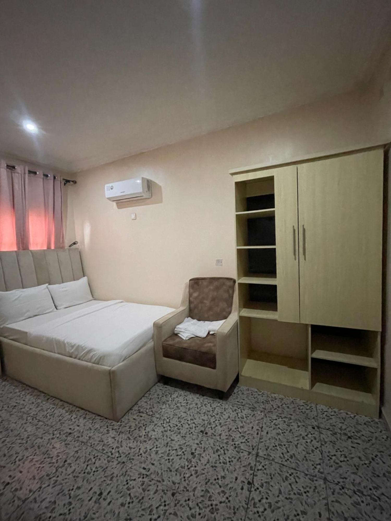 Nexus Xpress Hotel Абуджа Екстер'єр фото